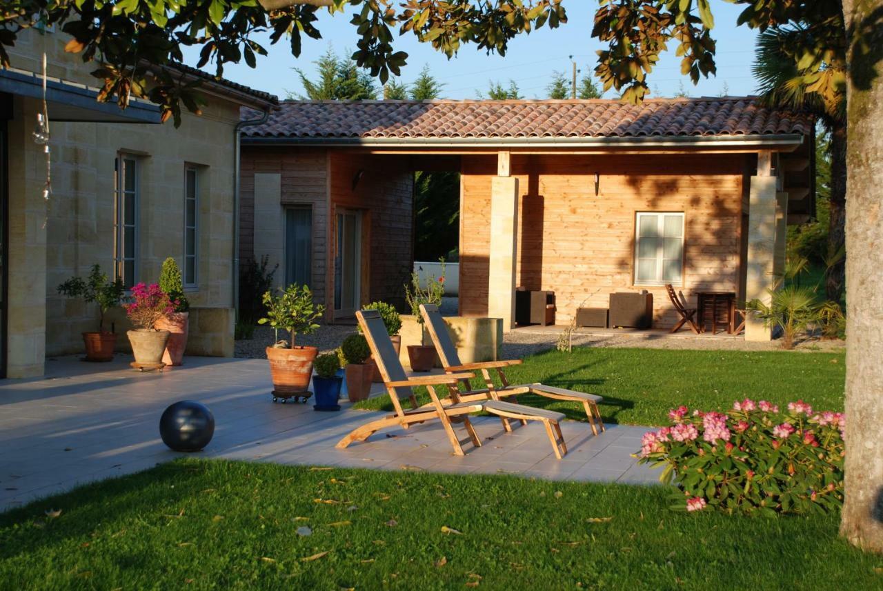 Bed and Breakfast Les Ambèles Saint-Magne-de-Castillon Esterno foto