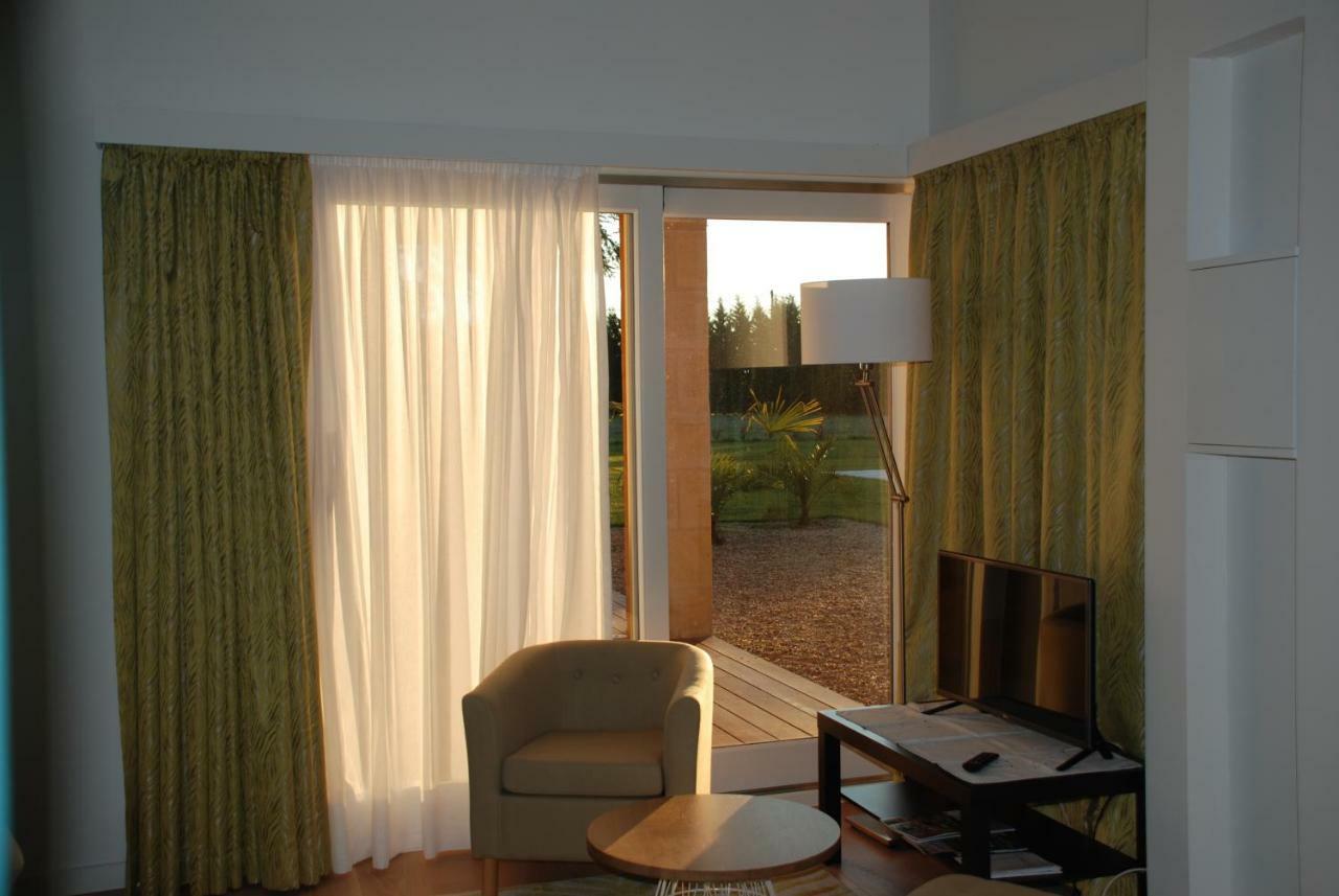 Bed and Breakfast Les Ambèles Saint-Magne-de-Castillon Esterno foto