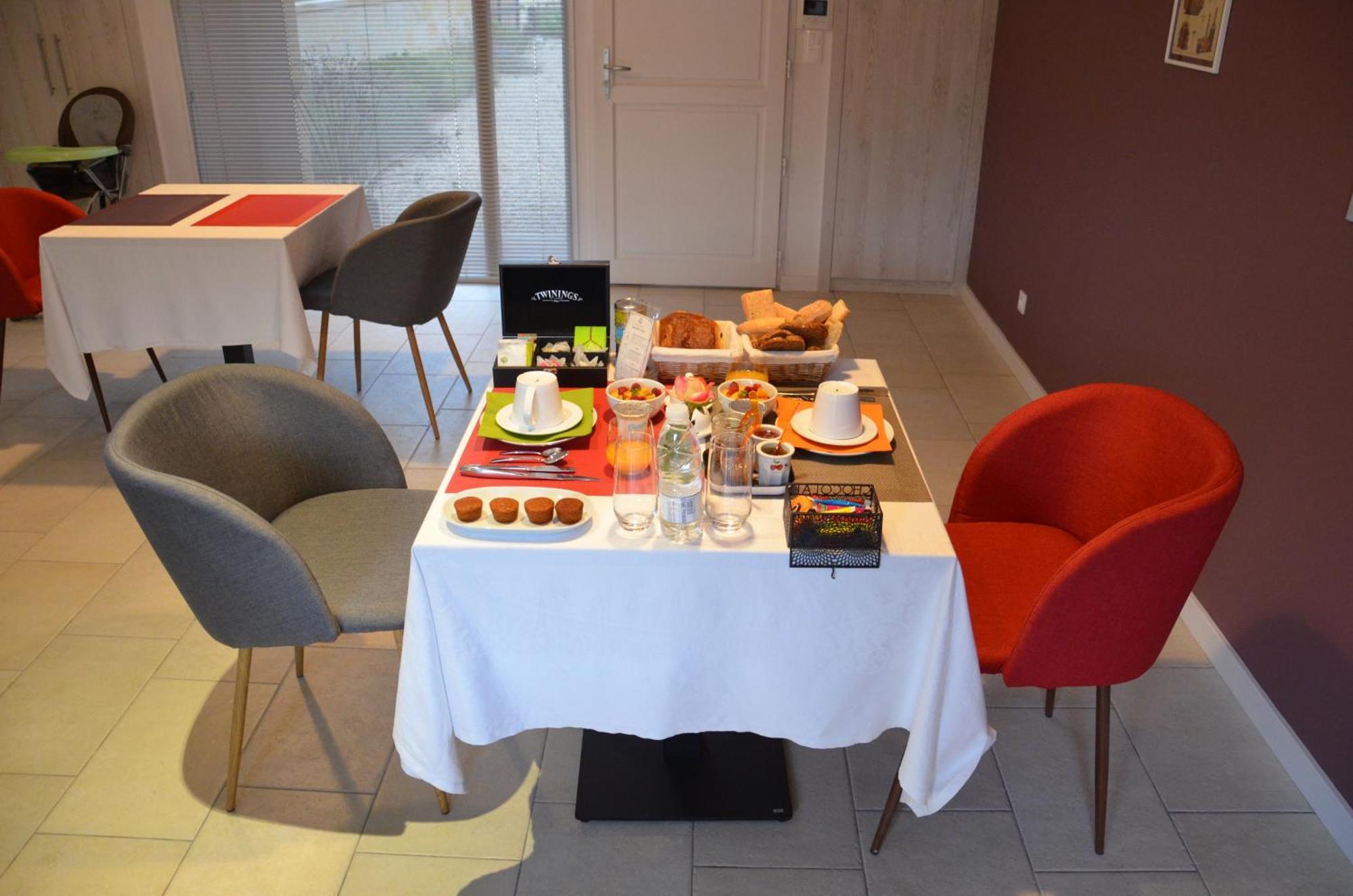 Bed and Breakfast Les Ambèles Saint-Magne-de-Castillon Esterno foto