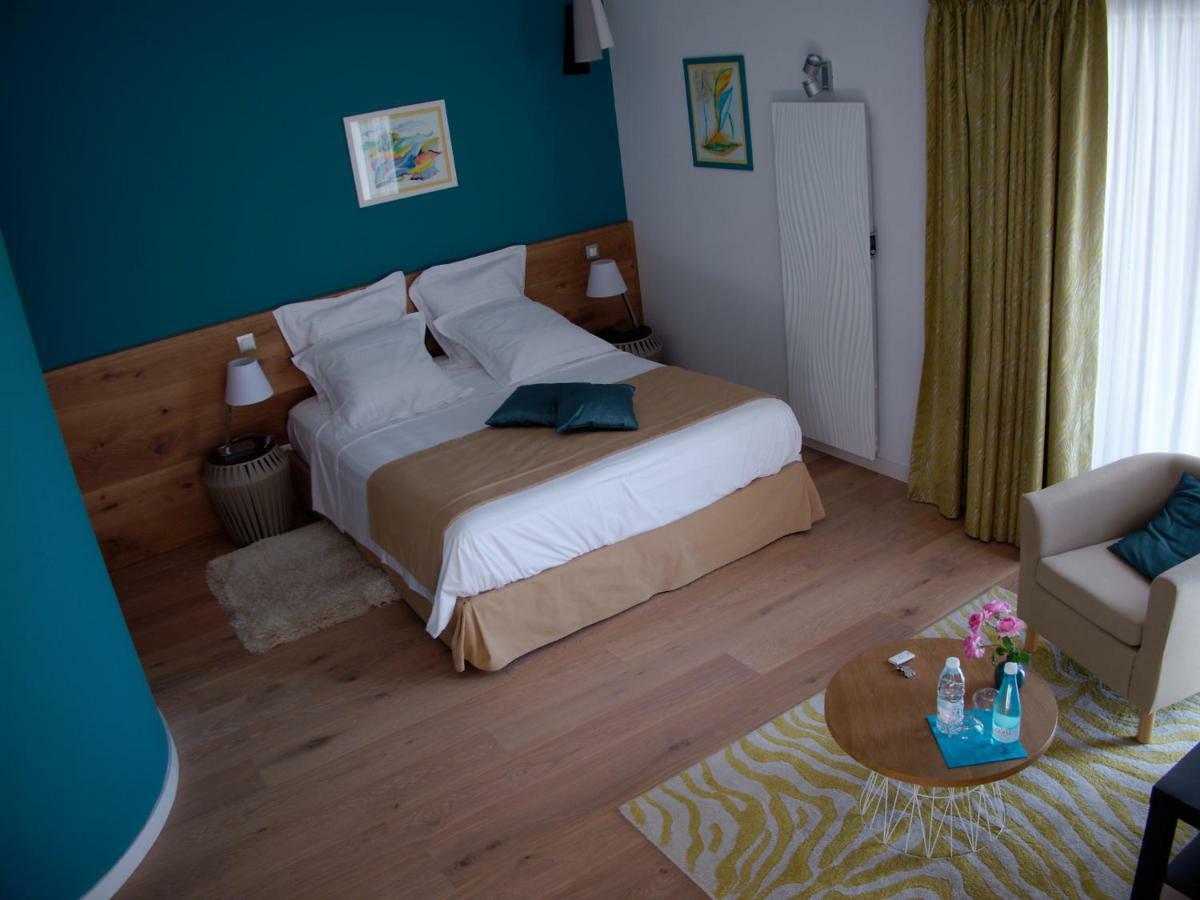 Bed and Breakfast Les Ambèles Saint-Magne-de-Castillon Esterno foto
